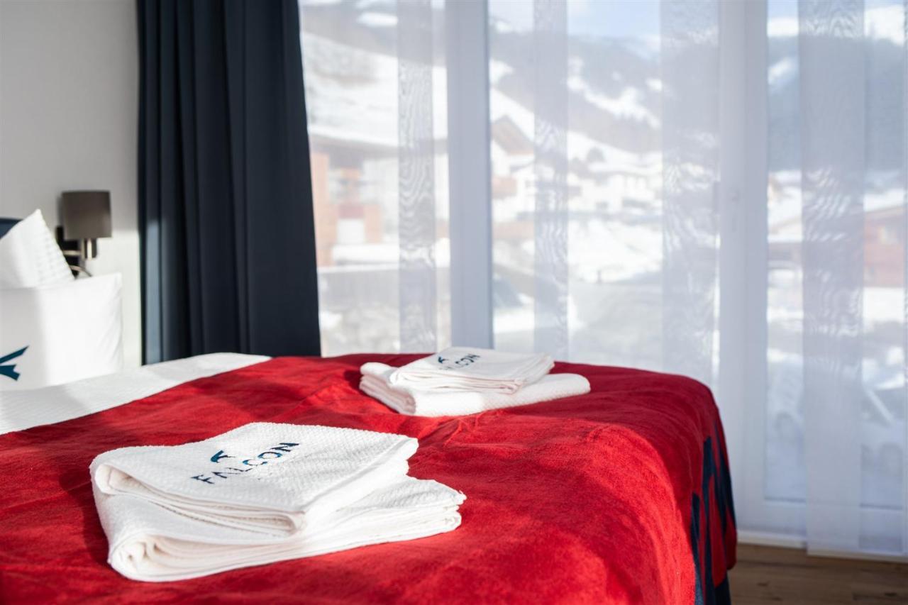 Falcon Suites Zell am See Buitenkant foto